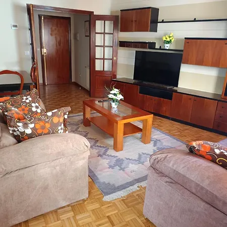 Piso Amplio En Con Parking Vigo