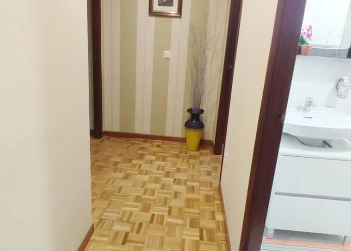 Piso Amplio En Con Parking Vigo